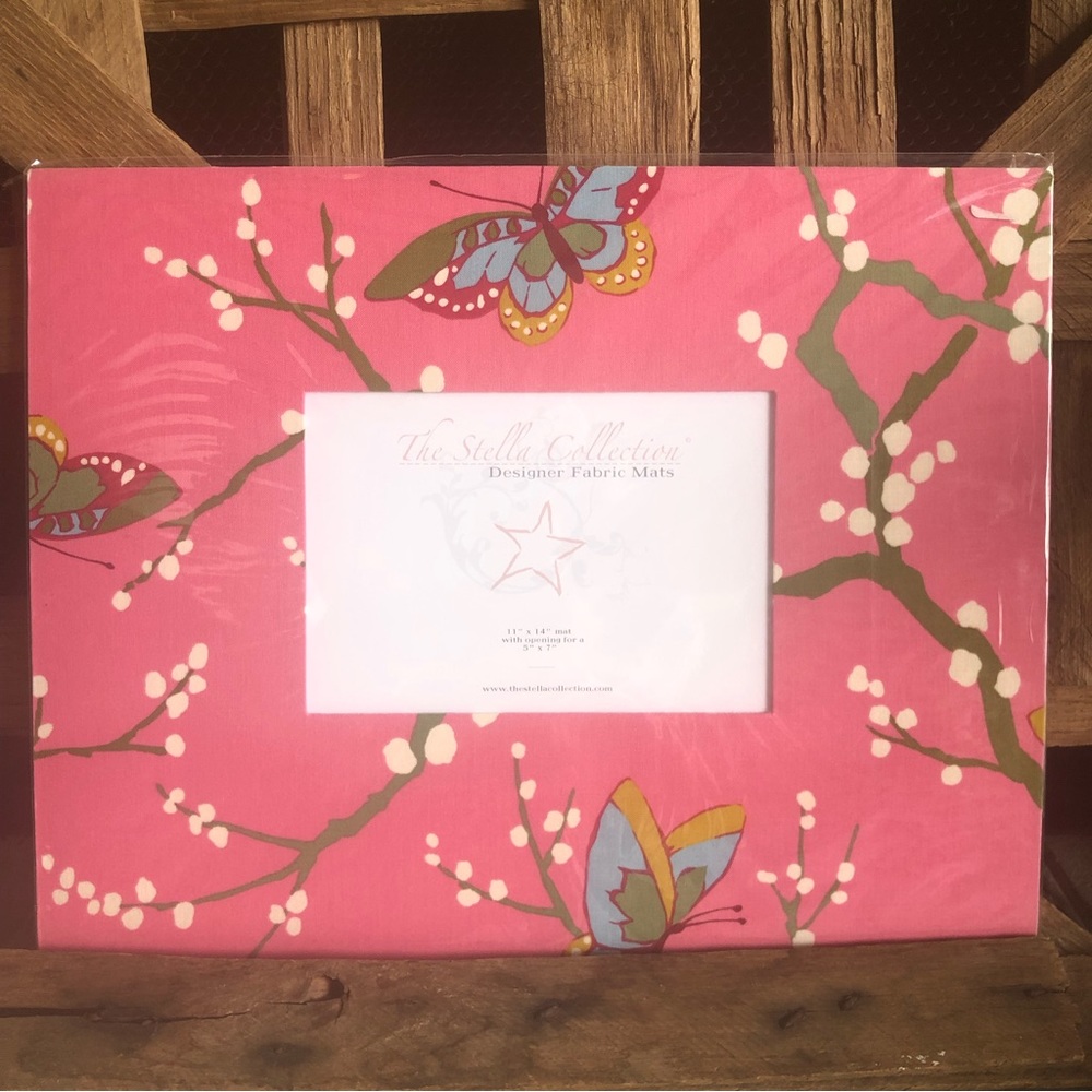 New 11 x 14 Designer Fabric mat with a opening for 5 x 7 image comes shr…